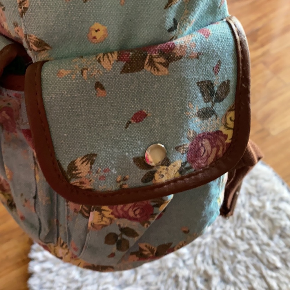 Cute flower backpack - Picture 6 of 7